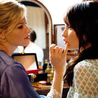 Elizabeth Banks stars as Rachael and Emily Browning stars as Anna in DreamWorks' The Uninvited (2009)