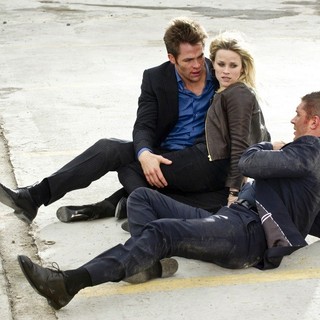 Chris Pine, Reese Witherspoon and Tom Hardy in 20th Century Fox's This Means War (2012)