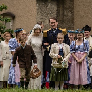 Yvonne Catterfeld and Matthew Macfadyen in Lionsgate Films' The von Trapp Family - A Life of Music (2015)