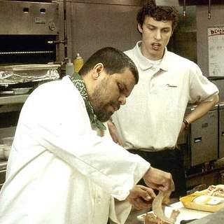 Luis Guzman and John Francis Daley in Lions Gate Films' Waiting... (2005)