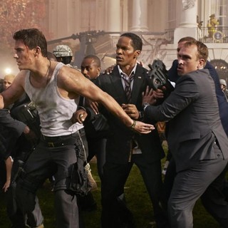 Channing Tatum stars as John Cale and Jamie Foxx stars as President James Sawyer in Columbia Pictures' White House Down (2013)