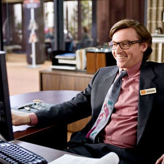 Rhys Darby stars as Norman in Warner Bros. Pictures' Yes Man (2008). Photo credit by Melissa Moseley.