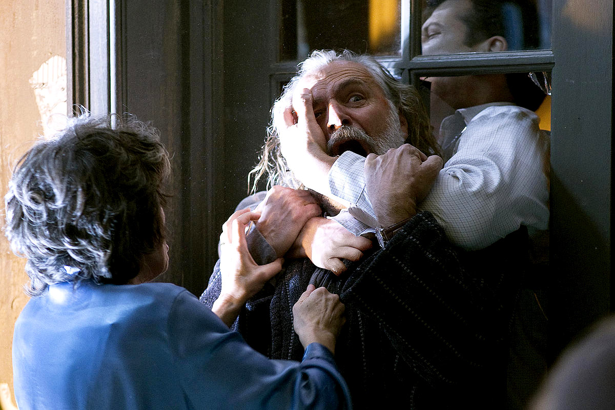 A scene from Screen Gems' Quarantine (2008)