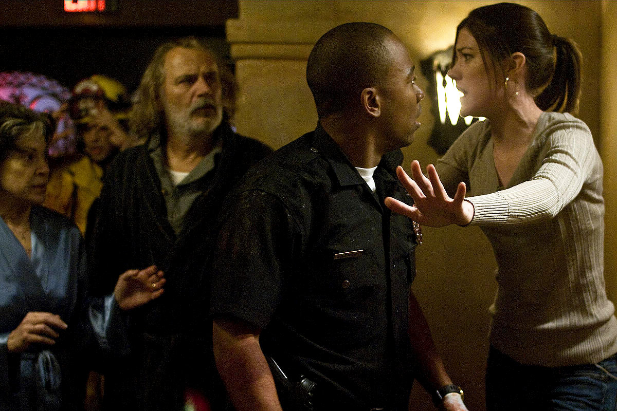 Elaine Kagan, Jay Hernandez, Rade Serbedzija, Columbus Short and Jennifer Carpenter in Screen Gems' Quarantine (2008). Photo credit by John Bramley.