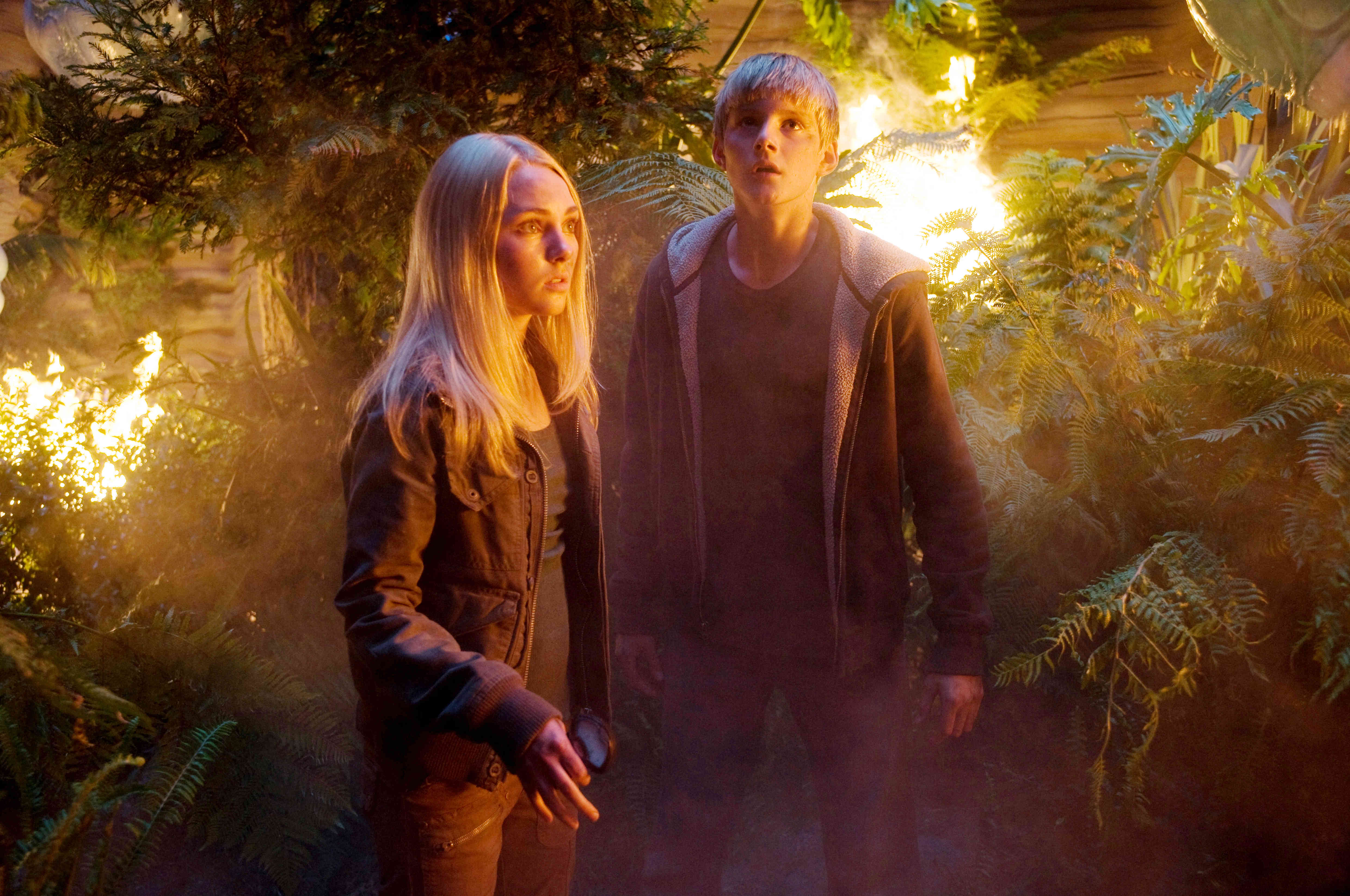 AnnaSophia Robb stars as Sara and Alexander Ludwig stars as Seth in Walt Disney Pictures' Race to Witch Mountain (2009)