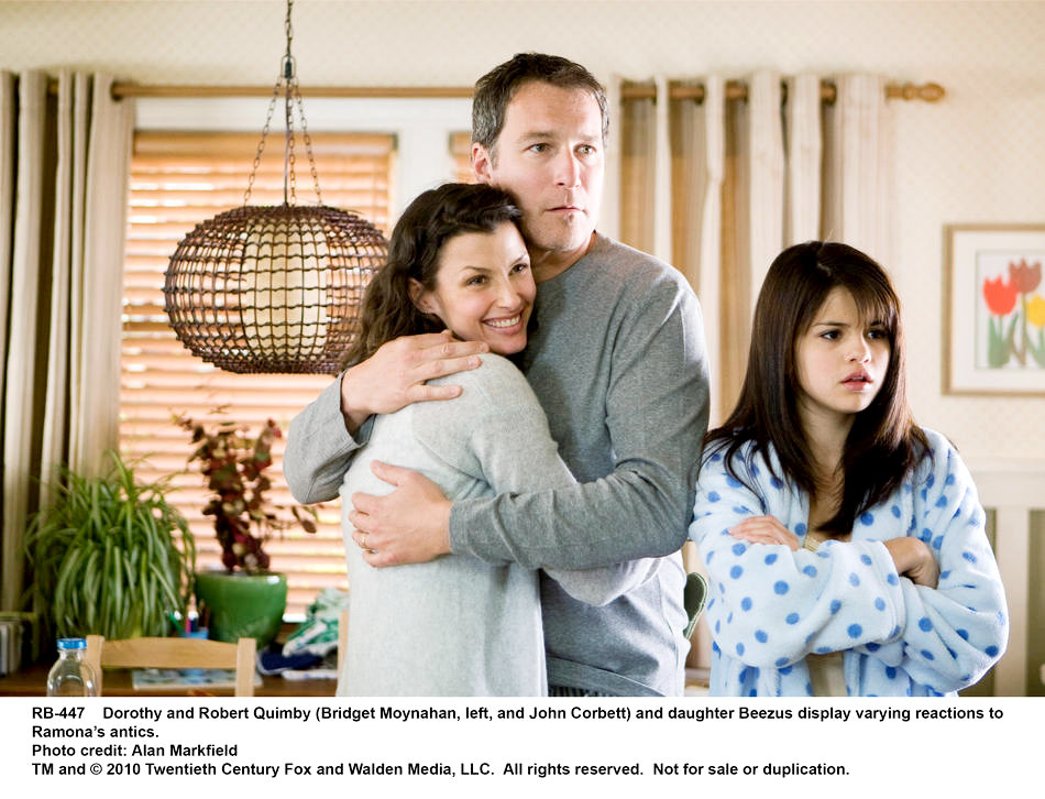 Bridget Moynahan, John Corbett and Selena Gomez in 20th Century Fox's Ramona and Beezus (2010)