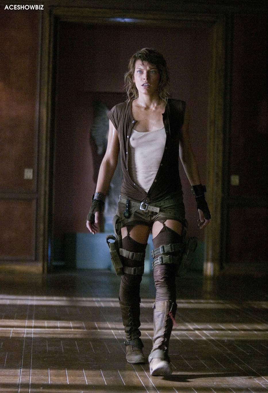 Milla Jovovich as Alice in Screen Gems' Resident Evil: Extinction (2007)