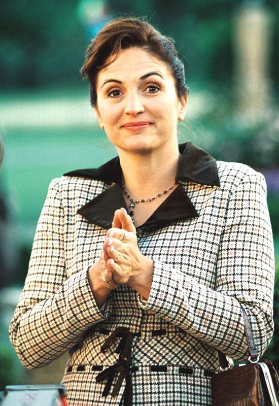 Caroline Goodall as Helen (Mia's Mom) in Walt Disney Pictures' Princess Diaries 2: Royal Engagement (2004)