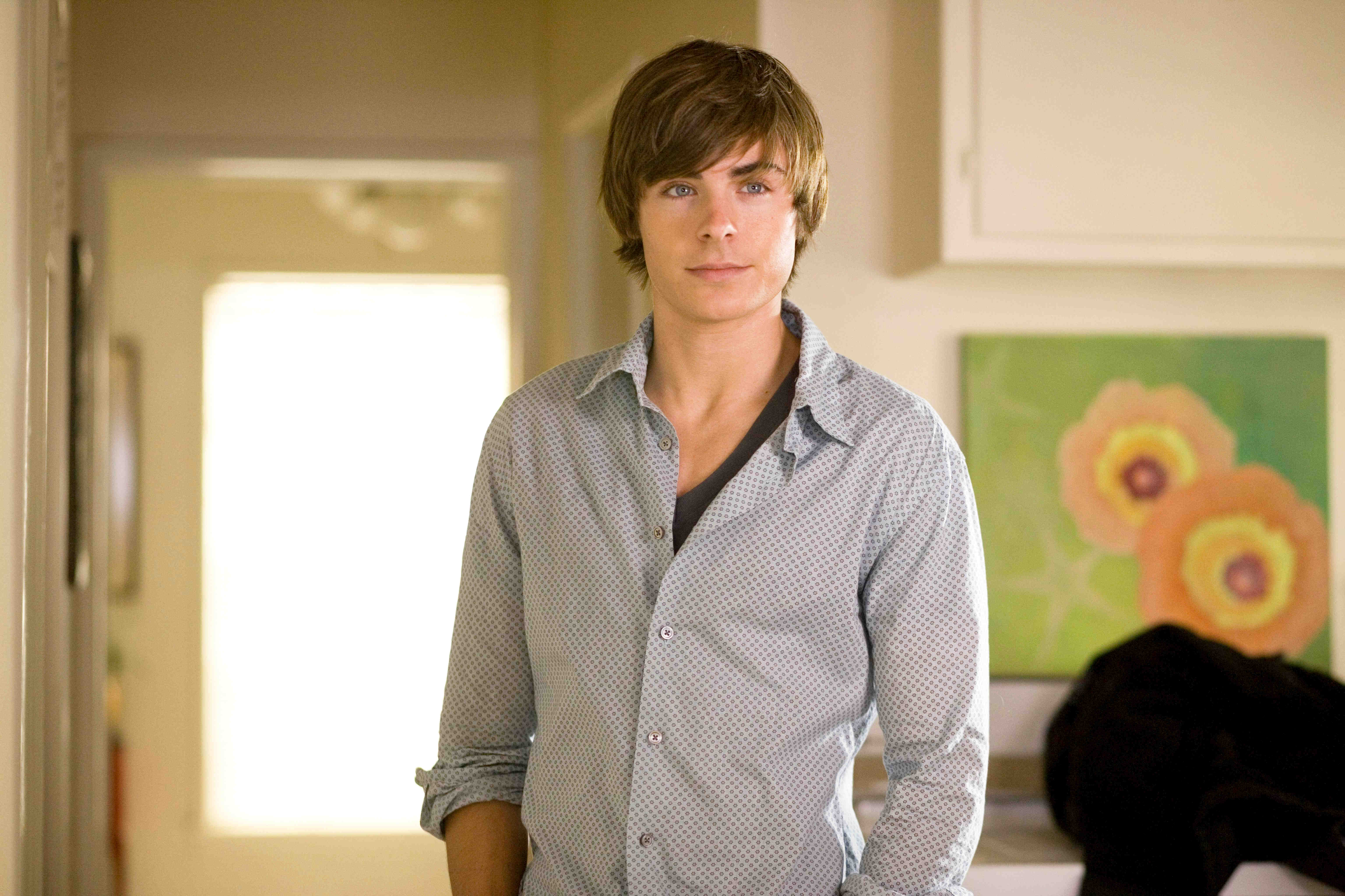 Zac Efron stars as Mike O' Donnell at 17 in New Line Cinema's 17 Again (2009)