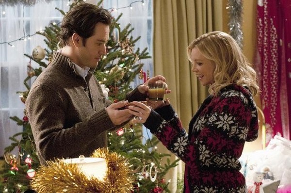 Mark-Paul Gosselaar and Amy Smart stars as Kate Stanton in ABC Family's 12 Dates of Christmas (2012)