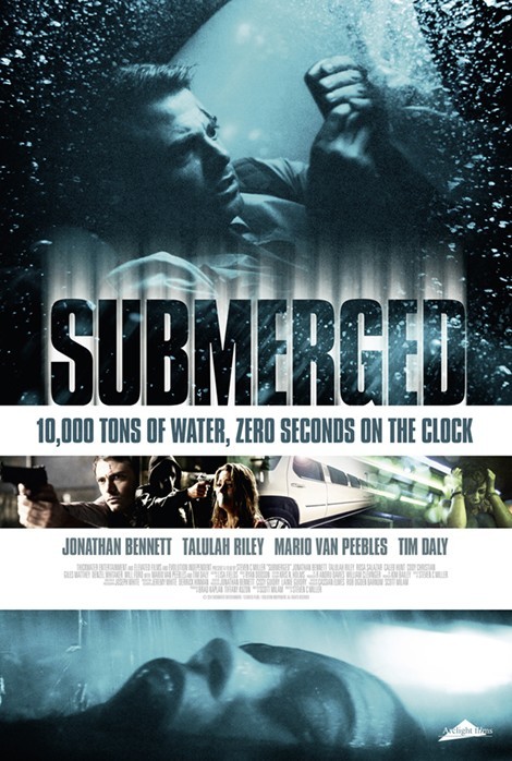 Poster of IFC Midnight's Submerged (2015)