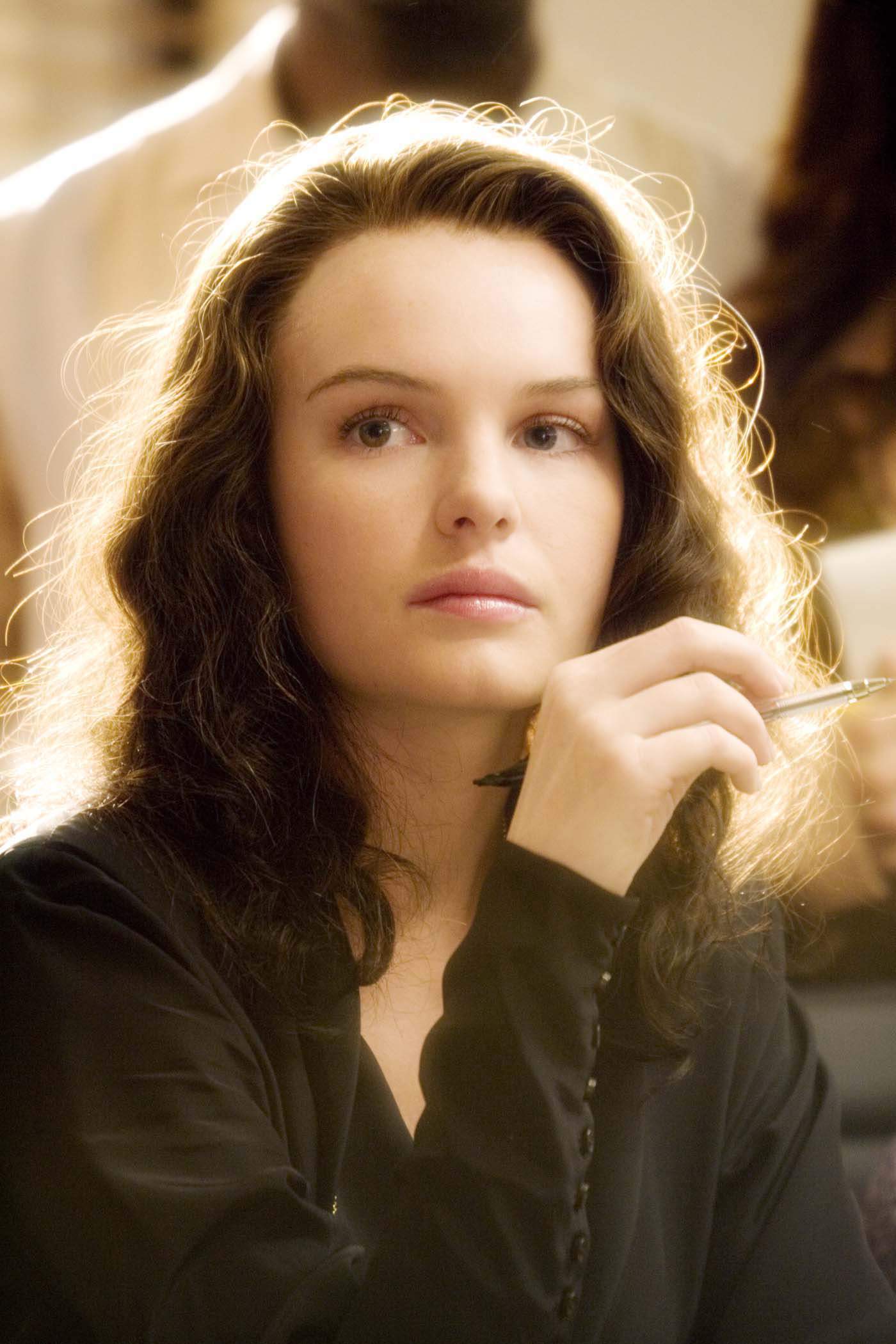 KATE BOSWORTH stars as Lois Lane in a scene from Warner Bros Pictures' Superman Returns (2006)