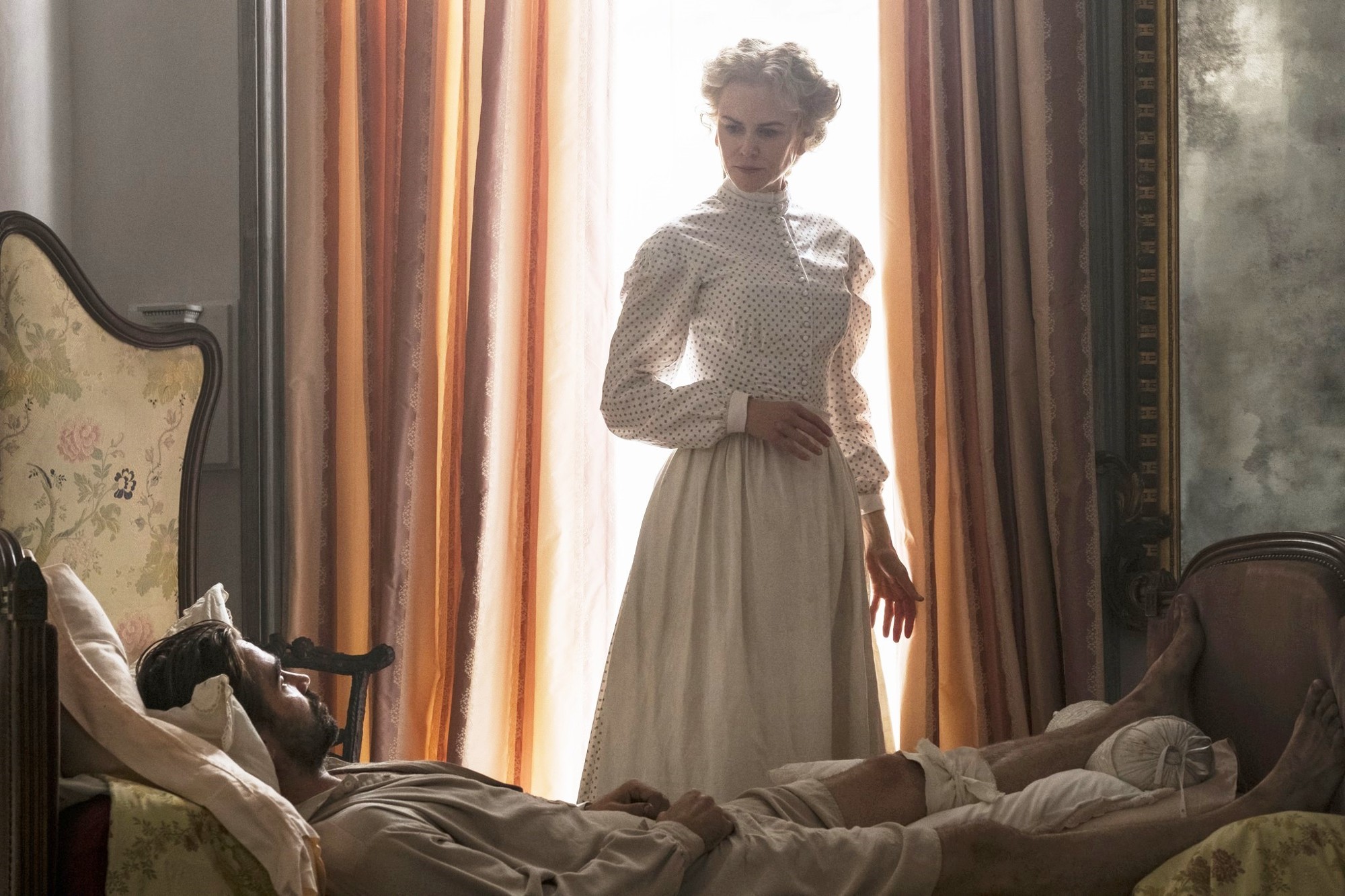 Colin Farrell stars as John McBurney and Nicole Kidman stars as Martha Farnsworth in Focus Features' The Beguiled (2017)