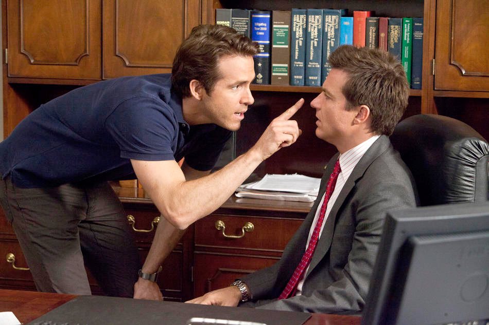 Ryan Reynolds stars as Mitch and Jason Bateman stars as Dave in Universal Pictures' The Change-Up (2011)