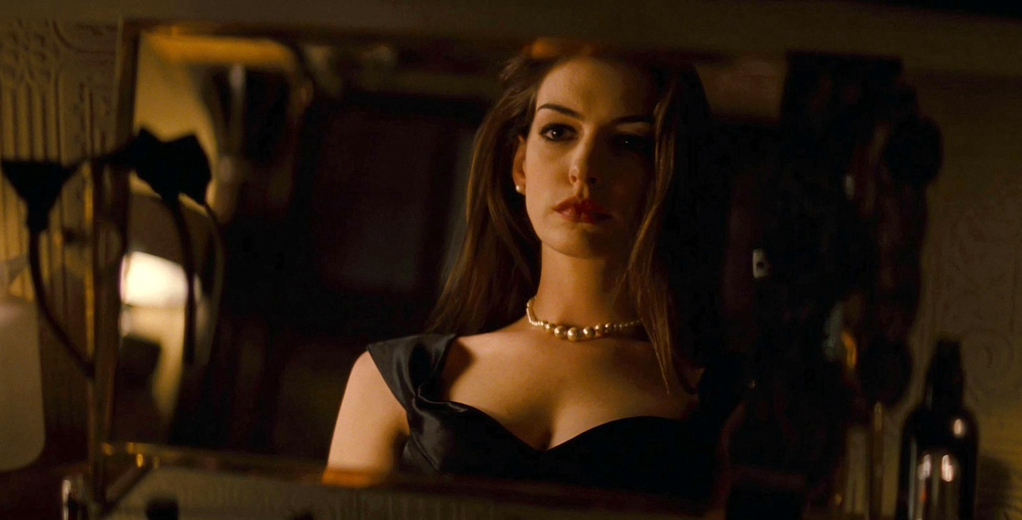 Anne Hathaway stars as Selina Kyle/Catwoman in Warner Bros. Pictures' The Dark Knight Rises (2012)