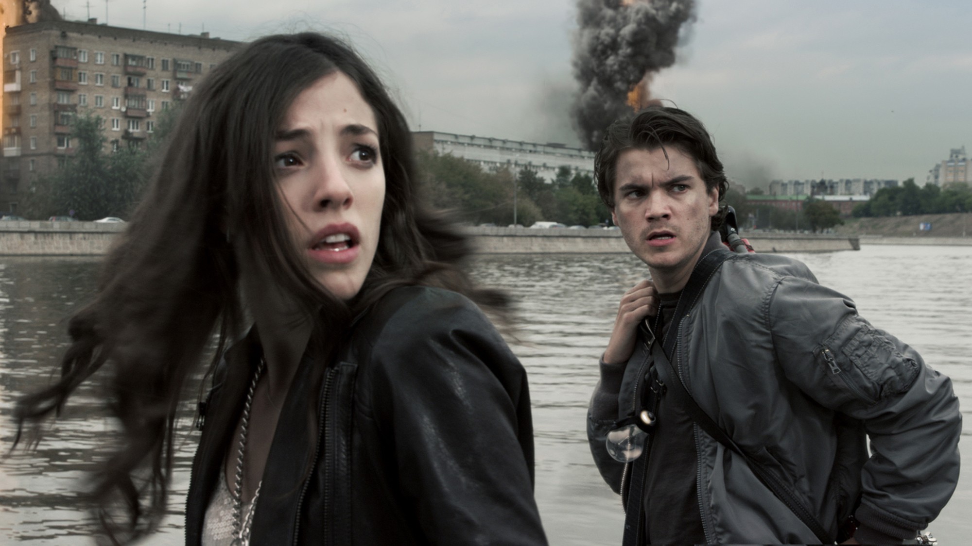 Olivia Thirlby stars as Natalie and Emile Hirsch stars as Sean in Summit Entertainment's The Darkest Hour (2011)