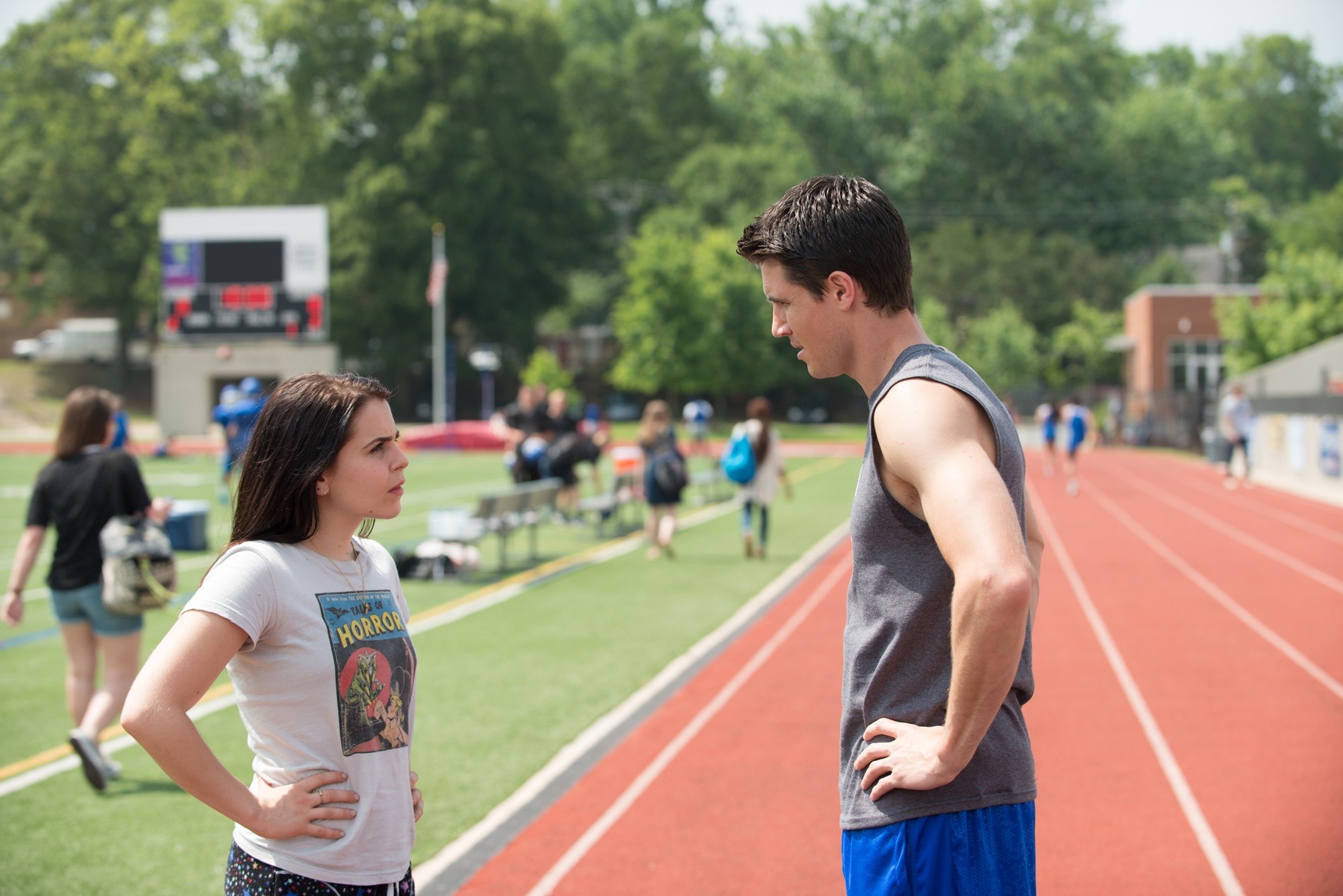 Mae Whitman stars as Bianca and Robbie Amell stars as Wesley in CBS Films' The DUFF (2015)