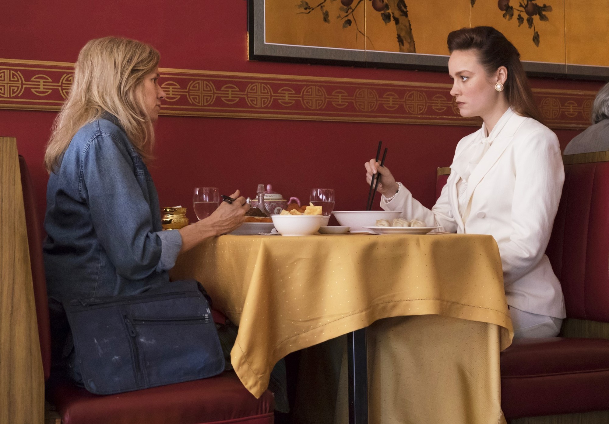 Naomi Watts stars as Rose Mary Walls and Brie Larson stars as Jeannette Walls in Lionsgate Films' The Glass Castle (2017)