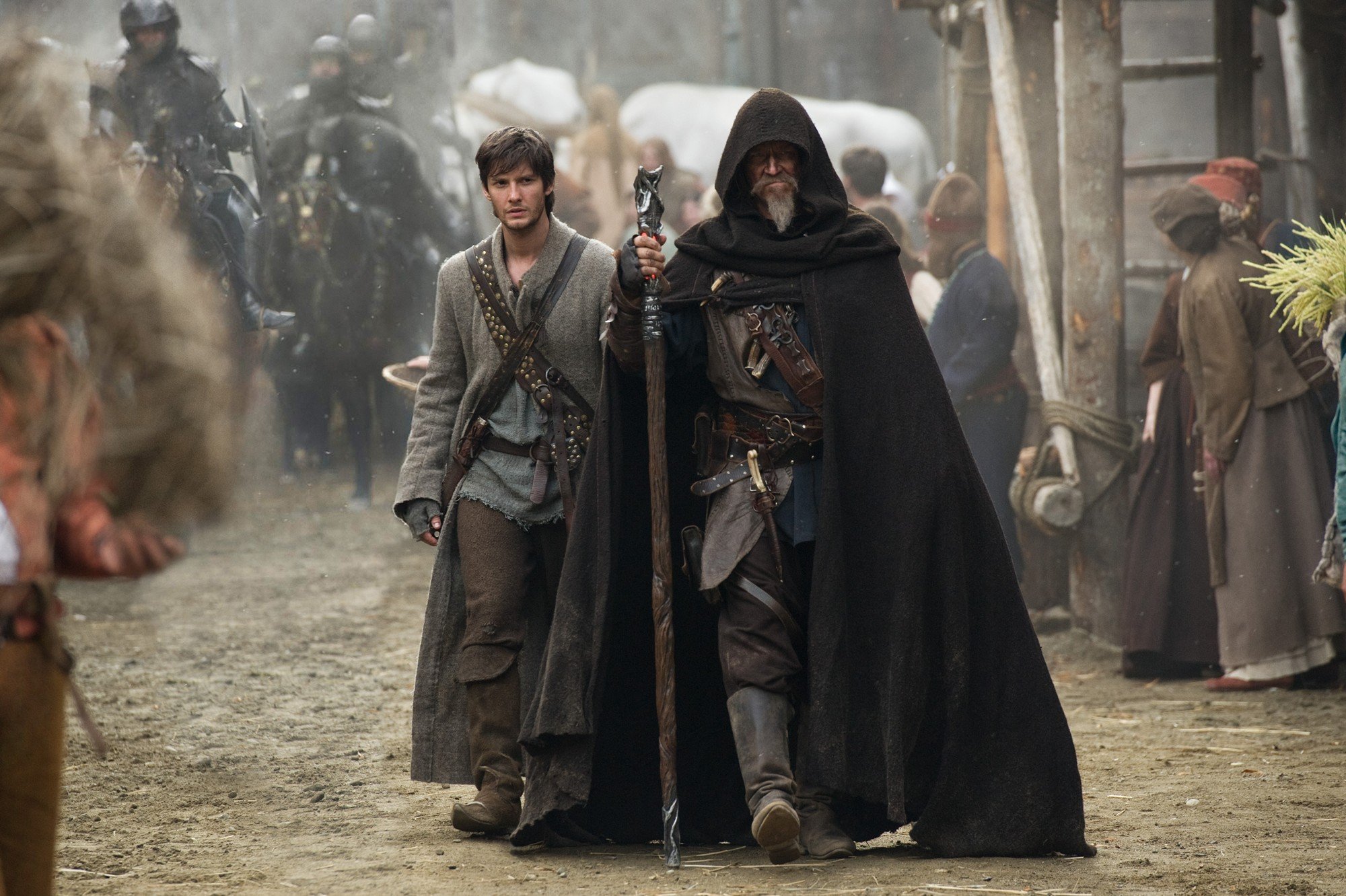 Ben Barnes stars as Tom Ward and Jeff Bridges stars as Master Gregory in Universal Pictures' Seventh Son (2015)