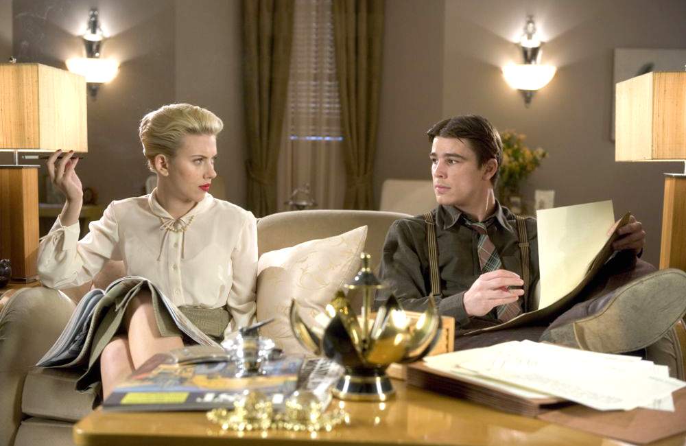 Scarlett Johansson and Josh Hartnett in Universal Pictures' The Black Dahlia (2006)