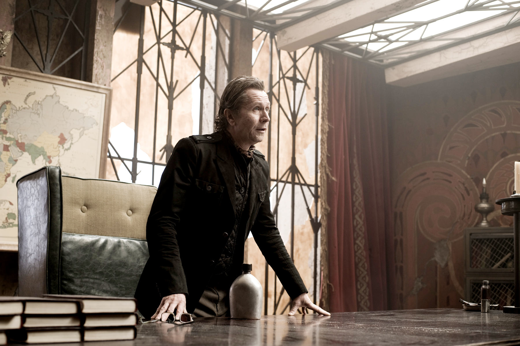 Gary Oldman stars as Carnegie in Warner Bros. Pictures' The Book of Eli (2010)