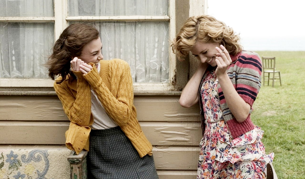 Keira Knightley stars as Vera Phillips and Sienna Miller stars as Caitlin MacNamara in Lionsgate Films' The Edge of Love (2009)