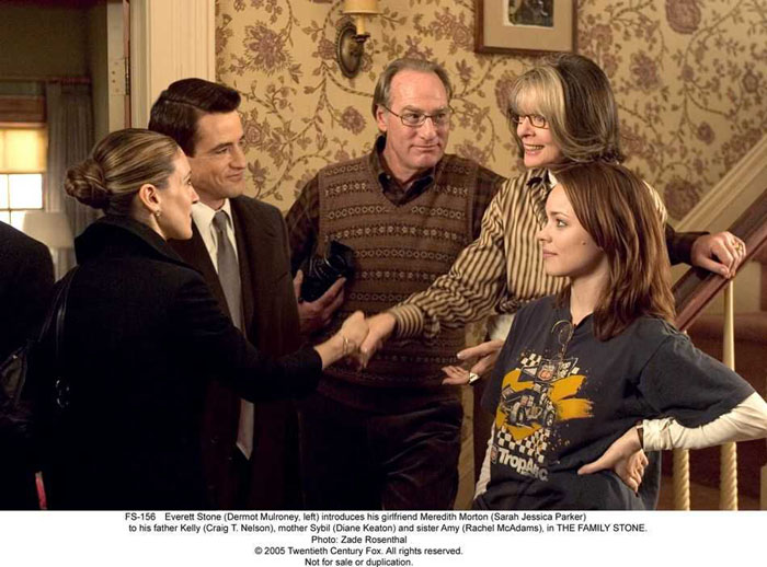 (L-R) Sarah Jessica Parker, Dermot Mulroney, Craig T. Nelson, Diane Keaton, Rachel McAdams in THE FAMILY STONE (2005)
