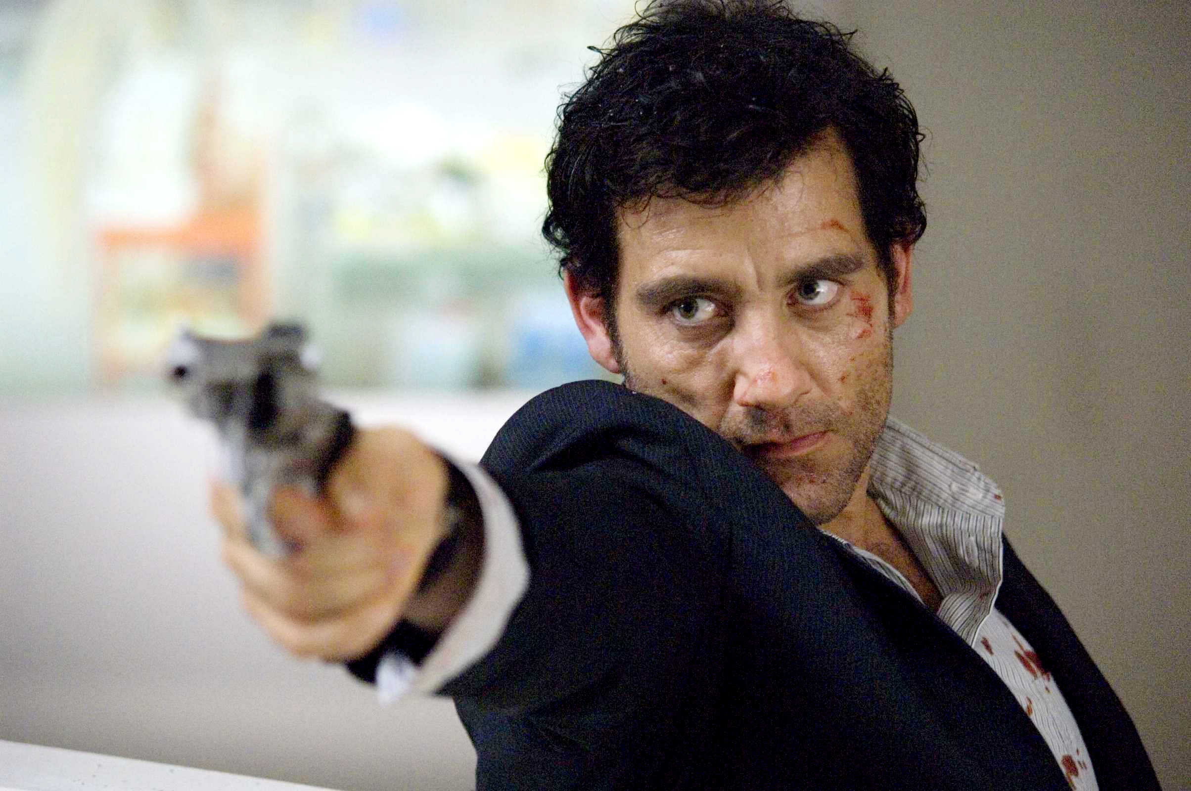 Clive Owen stars as Louis Salinger in Columbia Pictures' The International (2009). Photo credit by Jay Maidment.