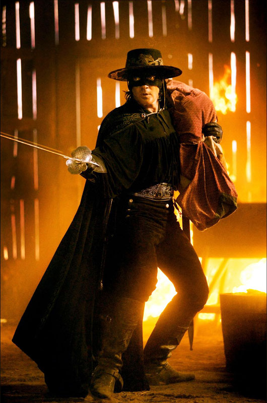 Amazoncom: The Legend of Zorro Widescreen Special