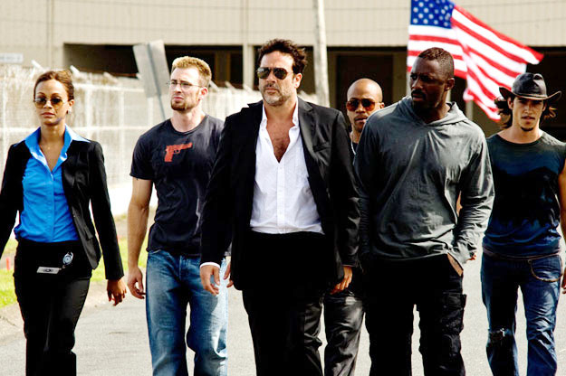 Zoe Saldana, Chris Evans, Jeffrey Dean Morgan, Columbus Short, Idris Elba and Oscar Jaenada in Warner Bros. Pictures' The Losers (2010)