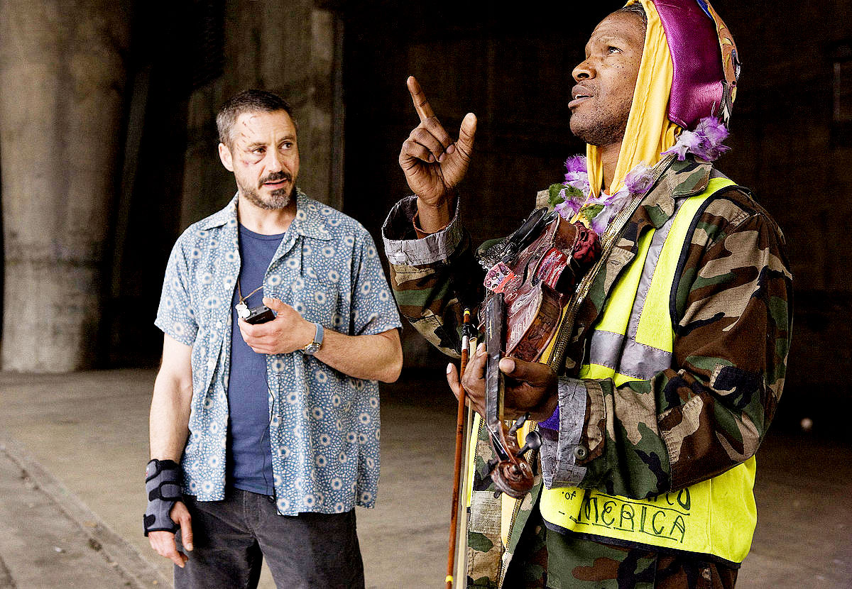 Robert Downey Jr. stars as Steve Lopez and Jamie Foxx stars as Nathaniel Ayers in DreamWorks' The Soloist (2009)