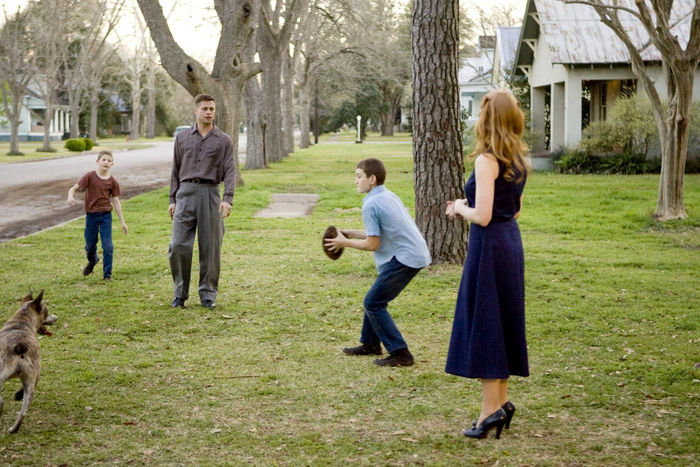 Brayden Whisenhunt, Brad Pitt, Zach Irsik and Jessica Chastain in Fox Searchlight Pictures' The Tree of Life (2011)