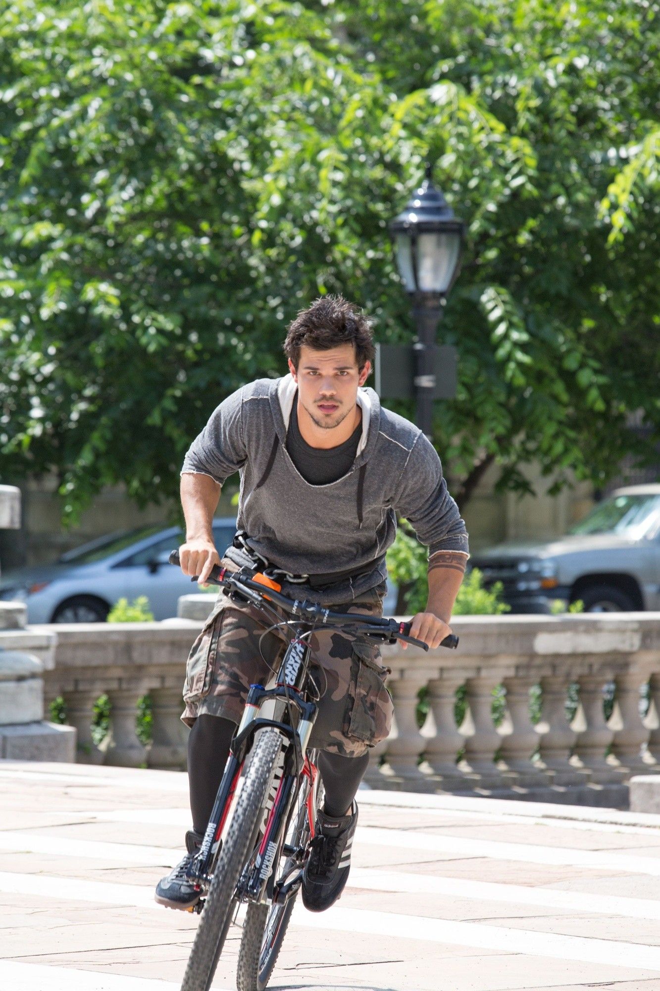 Taylor Lautner stars as Cam in Saban Films' Tracers (2015)