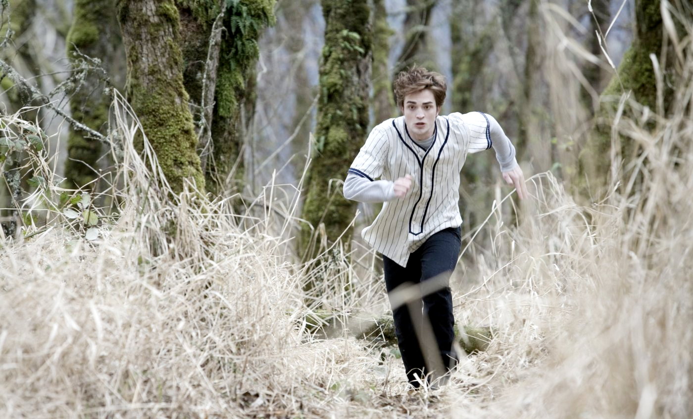 Robert Pattinson stars as Edward Cullen in Summit Entertainment's Twilight (2008)