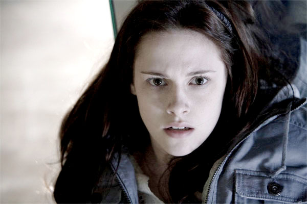 Kristen Stewart stars as Bella Swan in Summit Entertainment's Twilight (2008)