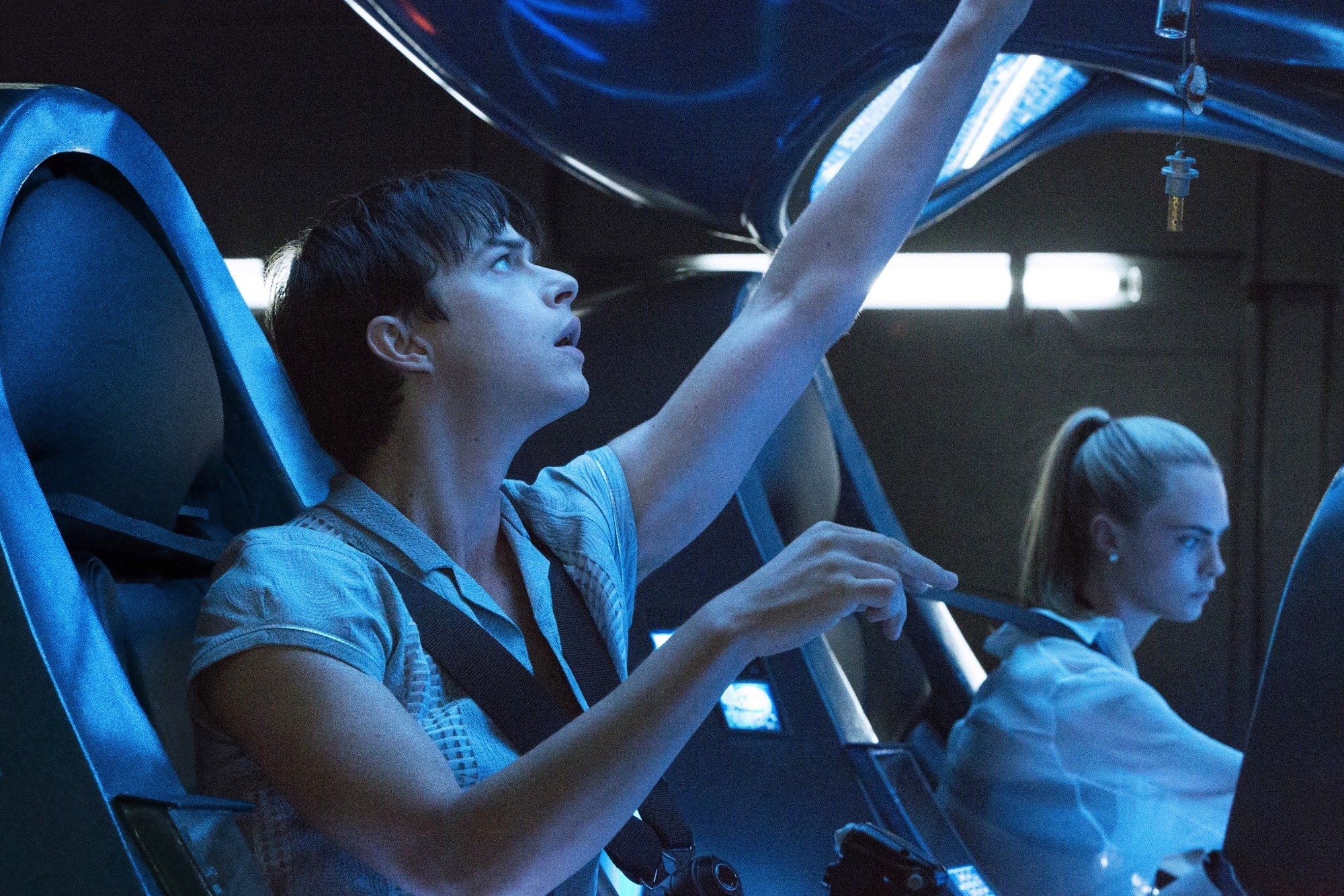 Dane DeHaan stars as Valerian and Cara Delevingne stars as Laureline in STX Entertainment's Valerian and the City of a Thousand Planets (2107)