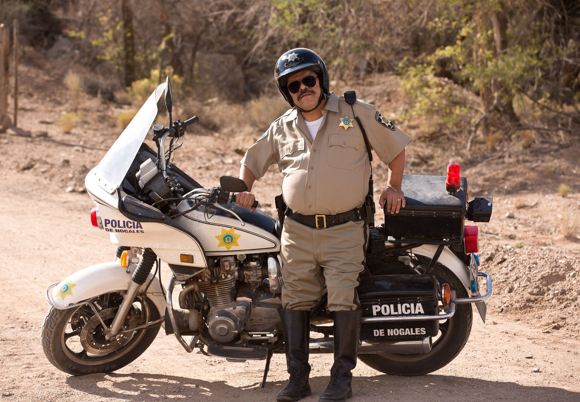 Luis Guzman in Warner Bros. Pictures' We're the Millers (2013)