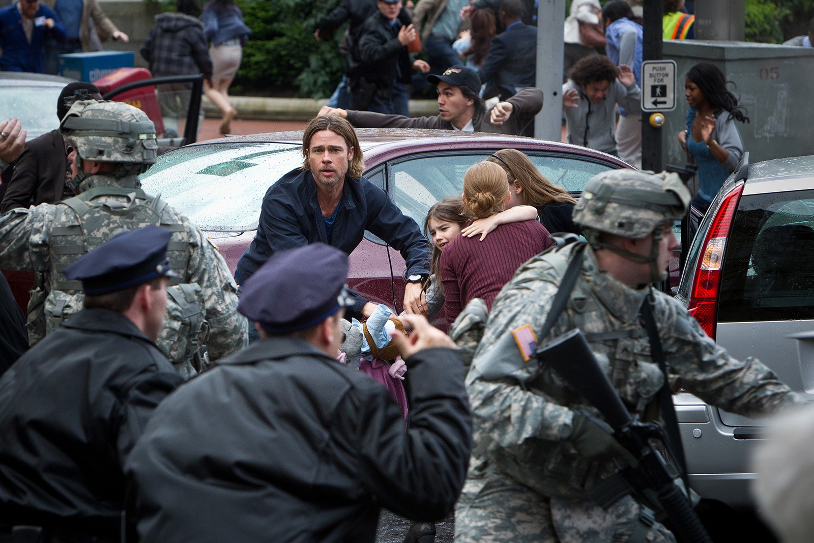 Brad Pitt stars Gerry Lane and Sterling Jerins stars as Constance Lane in Paramount Pictures' World War Z (2013)