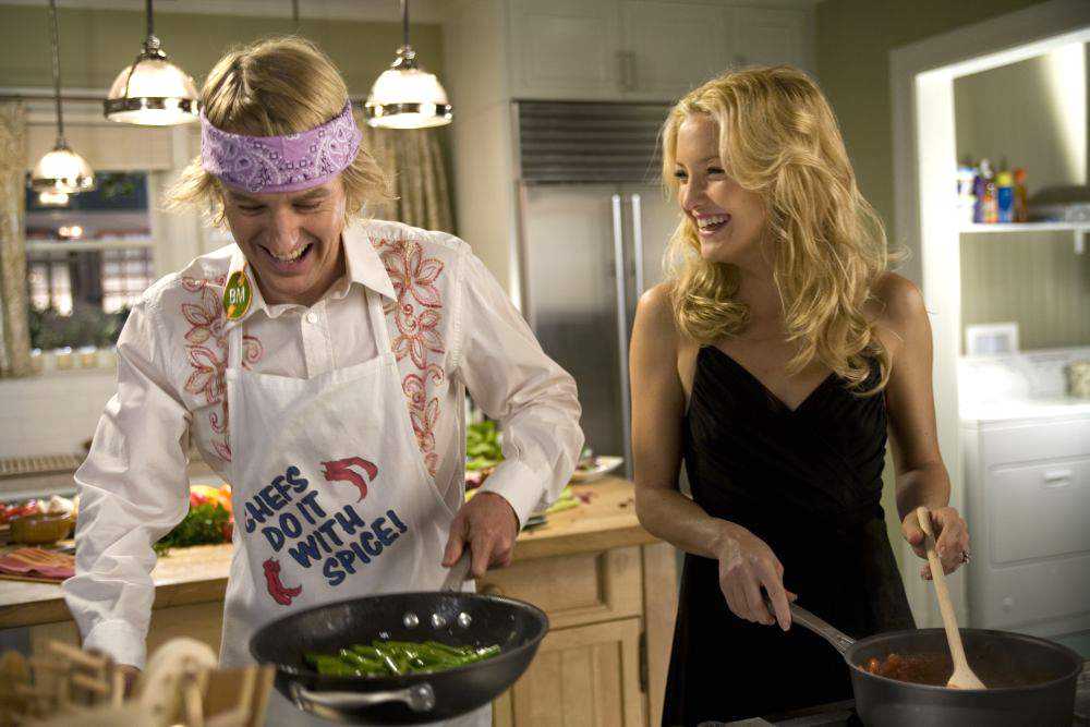 Owen Wilson as Randy Dupree and Kate Hudson as Molly Peterson in Universal Pictures' You, Me and Dupree (2006)