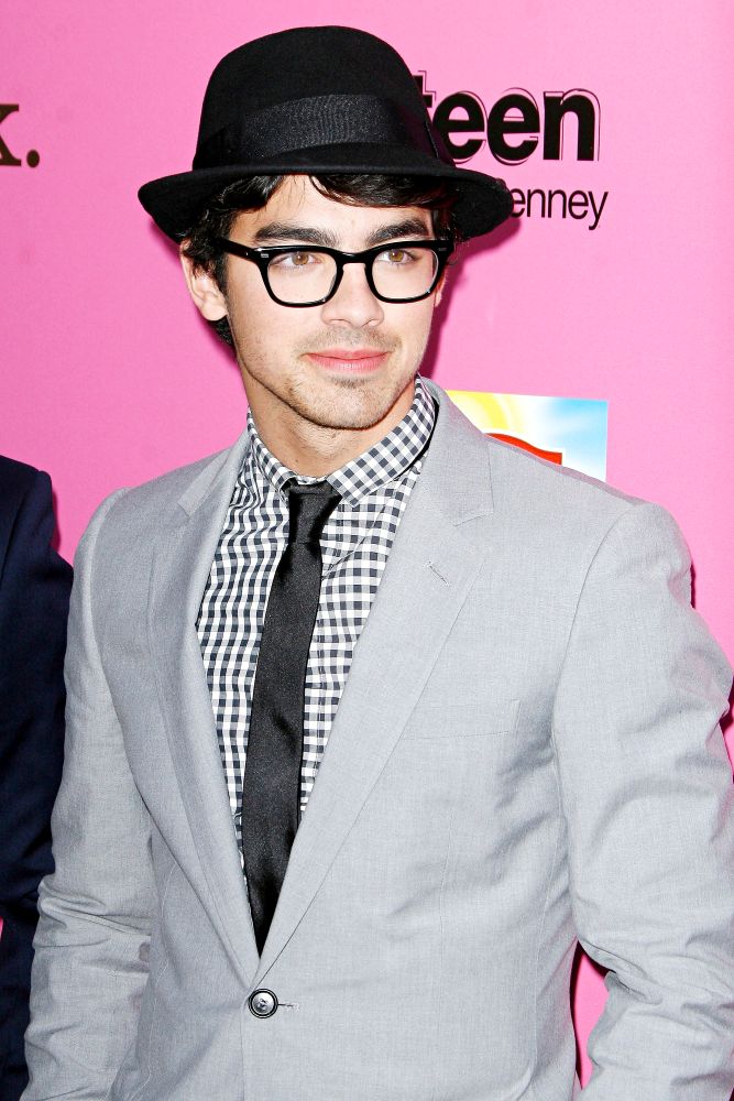 Joe Jonas - Picture Colection