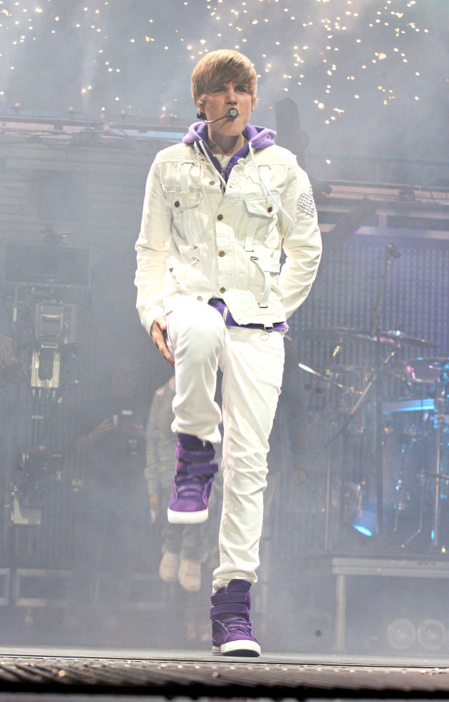 justin bieber my world tour pictures. Justin Bieber Picture #154