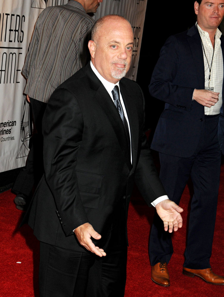 2010 Songwriters Hall of Fame Awards - Arrivals