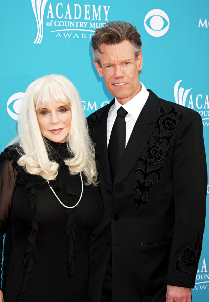 RANDY TRAVIS and Wife of 19 Years Finalize Divorce