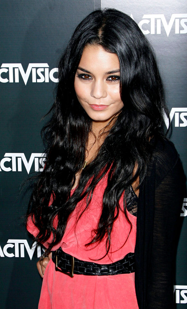 Vanessa Hudgens: Topless Photo Scandal Makes Me Stronger