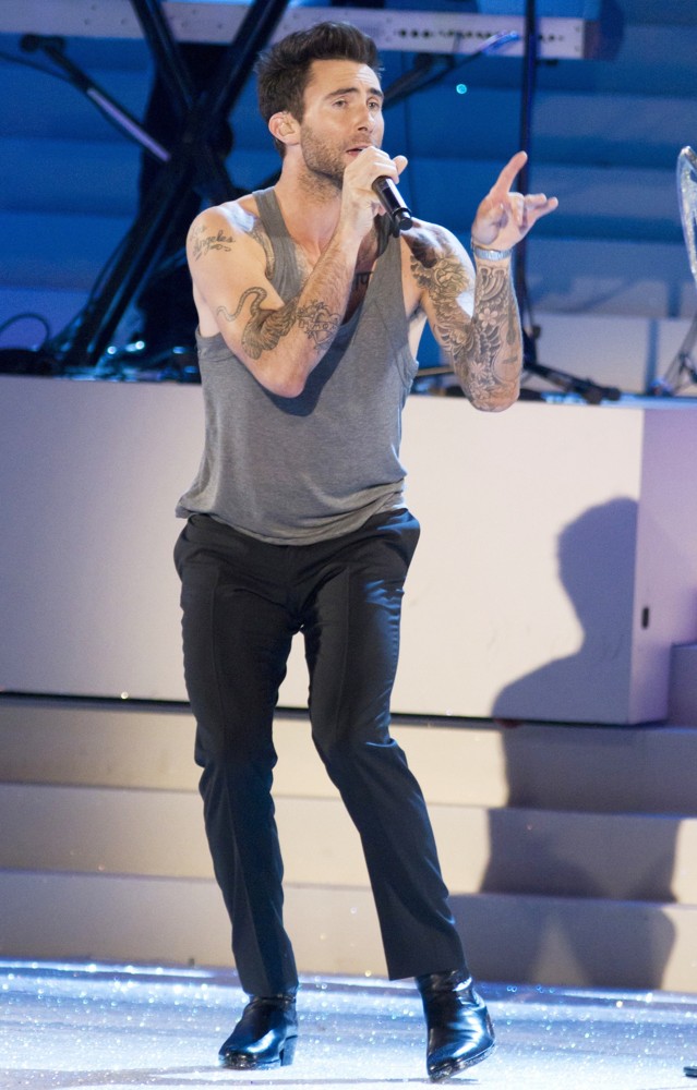 Victoria Secret Fashion Show Adam Levine Victoria Secret Fashion Show Adam Levine
