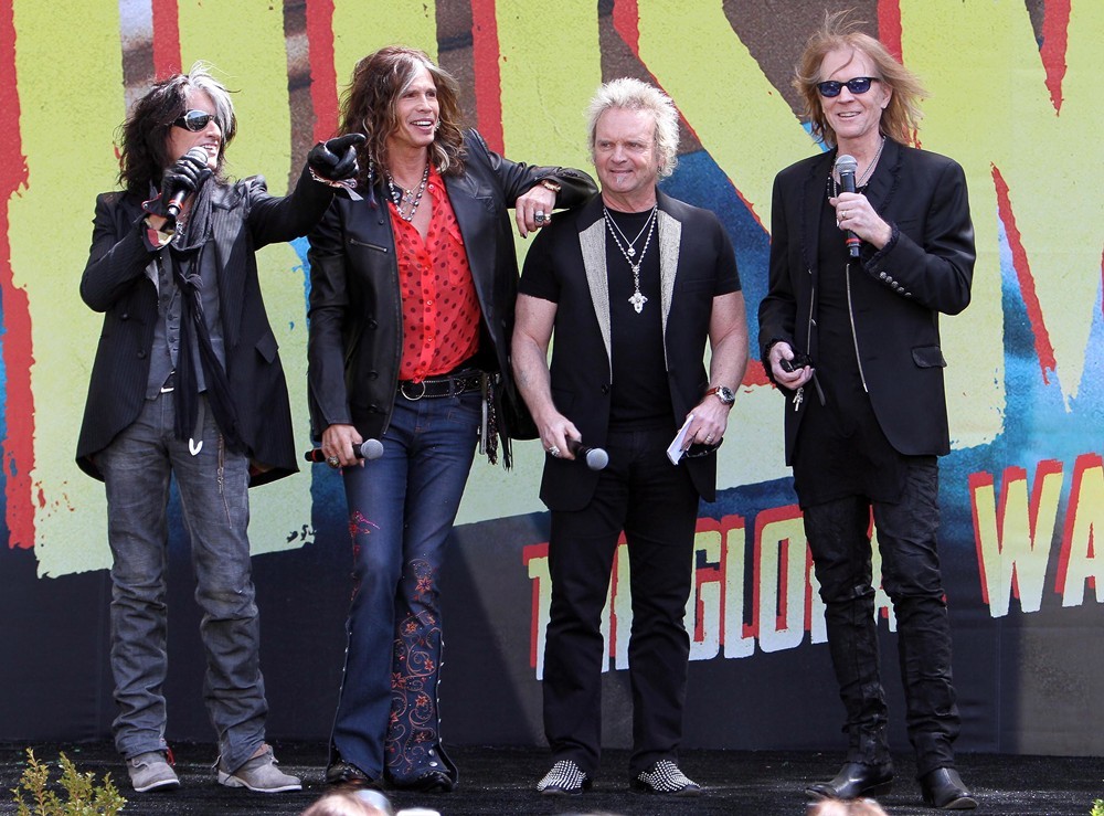 Joe Perry, Steven Tyler, Joey Kramer, Tom Hamilton, Aerosmith