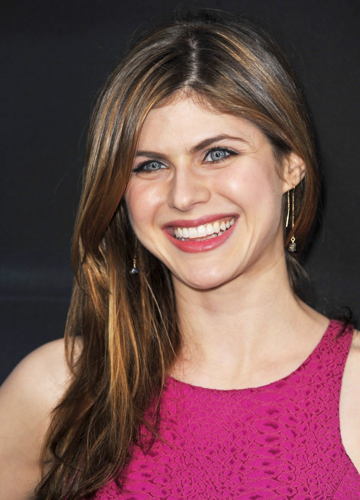 alexandra daddario Picture 9 The Premiere of The Host Arrivals