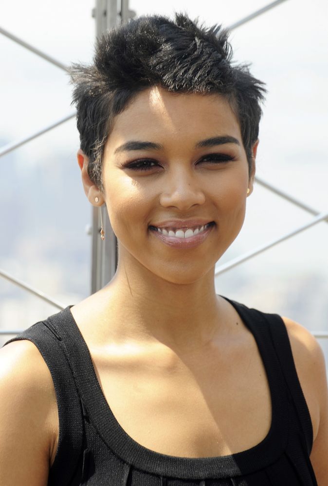 Alexandra Shipp Picture 20 - X-Men: Apocalypse Cast Visit The Empire ...