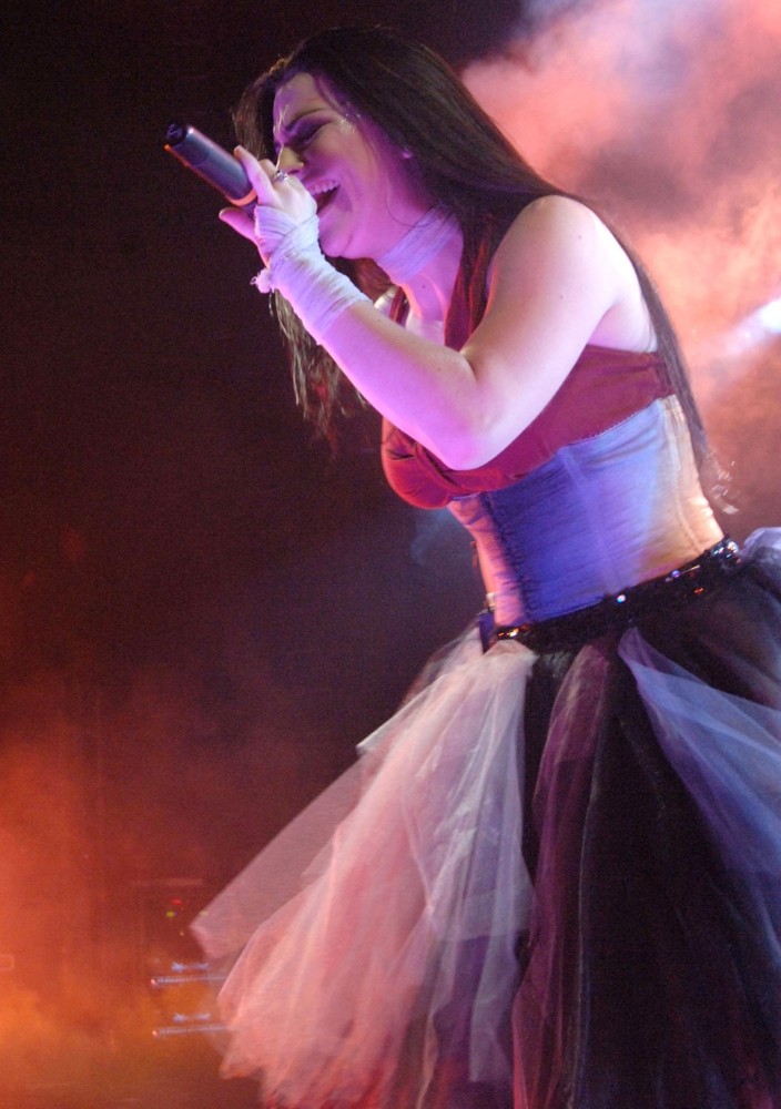 Amy Lee Performing Live in Concert at Santa Barbara Bowl