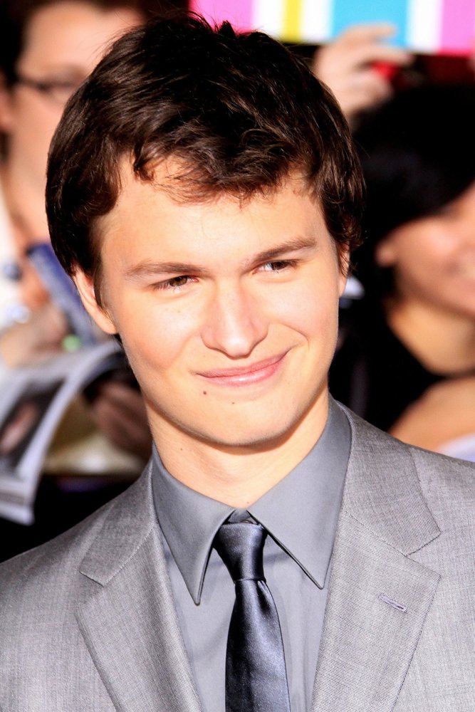 Ansel Elgort Picture 28 Premiere of Summit Entertainment's Divergent Red Carpet Arrivals
